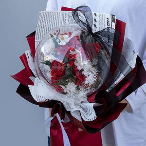 Bouquet di bambole in acrilico con palloncini con tocco di rose secche di natale di vendita calda - Product Image 5