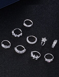 Lussuoso Anello da <span class=keywords><strong>Naso</strong></span> Ipoallergenico Placcato <span class=keywords><strong>Argento</strong></span> con Zirconi, Gioiello <span class=keywords><strong>Piercing</strong></span> a Forma di Piuma, Foglia o Fiore, Orecchino per Cartilagine - Product Image 6