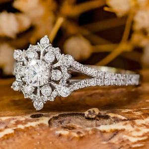 Anello di Diamanti T0043 in Oro Bianco, Taglio Brillante Naturale Rotondo, Colore D, Gioiello da Donna per Fidanzamento - Product Image 3