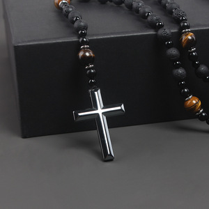 <span class=keywords><strong>Collana</strong></span> Unisex Vintage <span class=keywords><strong>con</strong></span> Pendente a Croce Religiosa, <span class=keywords><strong>Rosario</strong></span> Cattolico <span class=keywords><strong>con</strong></span> Perle in Pietra Lavica Nera Naturale da 8mm per Uomini e Donne - Product Image 5