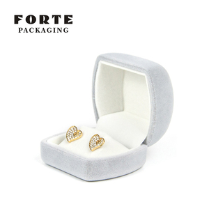 Factory Wholesale Jewelry Velvet Box Arc Shape <b>Earrings</b> Women <b>Gift</b> <b>Boxes</b> Velvet Luxury Gemstone Ring Box Jewelry Packaging - Product Image 6