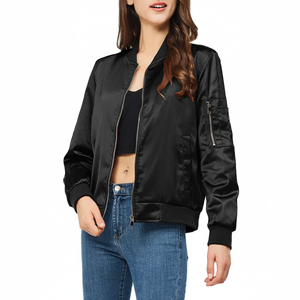 Nouvel arrivage Veste courte Letterman brodée en chenille de haute qualité pour femmes Bomber personnalisée Veste universitaire noire pour femmes - Product Image 1
