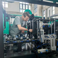 Machine de soufflage automatique de bouteilles d'eau 2000 bph, prix usine, pour la production en série, 500ml 1500ml 2000ml