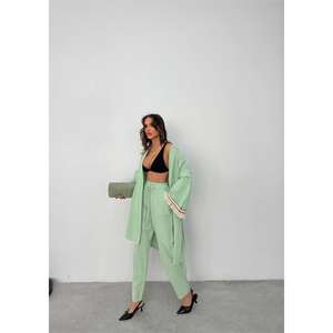 ชุดกิโมโนออกกำลังกายยี่ห้อ ARM คอตั้ง ผ้าโพลีเอสเตอร์ ลายพิมพ์ ทรงเข้ารูป ความยาวระดับเข่า สีมิ้นท์ ขั้นต่ำ 3 ชิ้น - Product Image 1