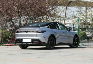 Arcfox Alpha S5 1450km EREV Sedan, Motore 200kW, Batteria 27.4kWh, Auto Elettrica a Lunga Autonomia - Product Image 5