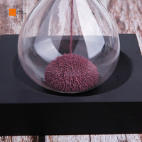 Vente en gros unique cadeau souvenir promotionnel sablier de Noël en bois de verre moderne avec socle magnétique en bois noir