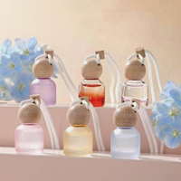 Diffuseur de parfum pour voiture vide, mini flacon de 10 ml en verre givré coloré, à suspendre, avec boîte.