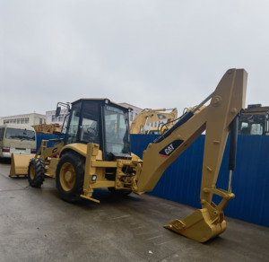 รถตักล้อยางตีนตะขาบ Caterpillar 420F มือสอง สภาพดี CAT 420F 4x4 รถตักล้อยางตีนตะขาบพร้อมส่ง - Product Image 4