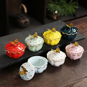 Bonitos tarros de cerámica con diseño de mariposa, latas de almacenamiento de 40ml <span class=keywords><strong>para</strong></span> joyería/especias, accesorio de <span class=keywords><strong>cocina</strong></span> <span class=keywords><strong>para</strong></span> regalos - Product Image 1