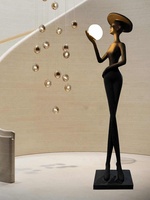 Lámpara de pie LED con escultura humanoide de sujeción de bola creativa nórdica para sala de estar para sala de exposiciones de Hotel adornos de venta de oficina