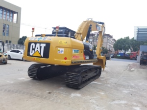 รถขุดตีนตะขาบ CAT 320D2 มือสองสมรรถนะสูง ระบบไฮดรอลิกเดิมครบชุด ตัวถังสีส้มเหลือง - Product Image 2