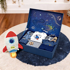 Conjunto <span class=keywords><strong>de</strong></span> Regalo <span class=keywords><strong>Personalizado</strong></span> para Bebé con Diseño <span class=keywords><strong>de</strong></span> Planeta Espacial, Mameluco para Recién Nacido con Muñeco Cohete - Product Image 5