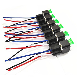 Conector de Relé Automotriz de 5 Pines, 30A, 12V, Plástico Negro, Montaje Estándar - Product Image 4