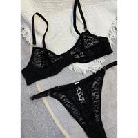Sous-vêtements sexy et romantiques européens et américains, ensemble de lingerie sexy en dentelle ultra-fine transparente