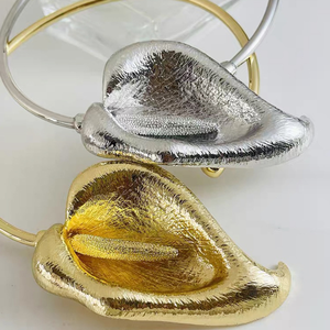 Exaggerated Metal Calla <strong>Lily</strong> Flower Collar <strong>Necklace</strong> for Women Fashion Floral Accessories Trend Party Dinner Jewelry - Product Image 4
