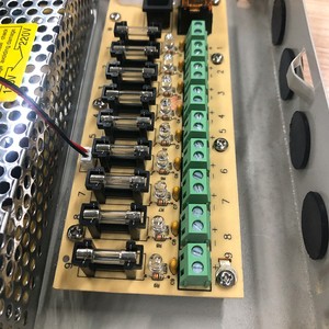 Caja de fuente de alimentación distribuida CCTV de 9 canales con salida de 12 V CC 10A para cámara de seguridad con enchufe de CA y bloqueo, fuente de alimentación CCTV - Product Image 6