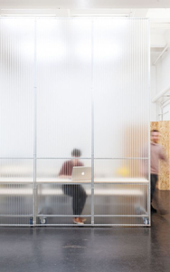 Divisores <span class=keywords><strong>de</strong></span> Espacios <span class=keywords><strong>de</strong></span> Acrílico Transparente Esmerilado, Biombos <span class=keywords><strong>de</strong></span> <span class=keywords><strong>Aluminio</strong></span> <span class=keywords><strong>para</strong></span> Oficina/Restaurante/Gimnasio - Product Image 3