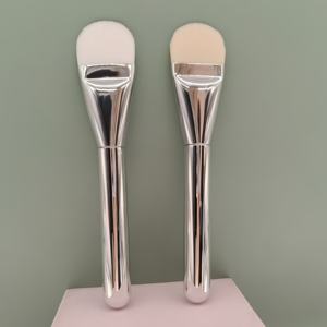 All'ingrosso della fabbrica testa rotonda <span class=keywords><strong>pennelli</strong></span> fondotinta viso argento a forma di lingua <span class=keywords><strong>per</strong></span> il trucco pennello <span class=keywords><strong>per</strong></span> liquidi creme - Product Image 2