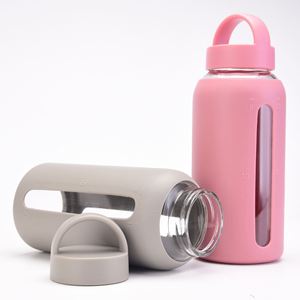 Bouteille d'eau de luxe en verre borosilicate de haute qualité 800 ml, sans BPA, anti-fuite, à large ouverture, avec manchon en silicone et couvercle 2-en-1 avec poignée et paille - Product Image 6