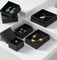 Boîte à bijoux en papier noir avec insert en mousse, emballage classique en papier mat pour bague, boucles d'oreilles, collier, pendentif, montre, bracelet