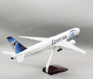 Modèle d'avion Boeing <span class=keywords><strong>777</strong></span> de la compagnie aérienne égyptienne, 47 cm, en résine moulée sous pression avec lumière LED, idéal pour les cadeaux - Product Image 4