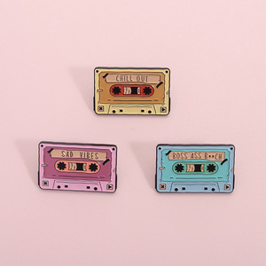 Дешевая цена, оптовая продажа, винтажный магнитофон, музыкальная нагрудная булавка, эмалированная булавка - Product Image 5