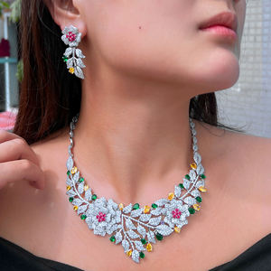 طقم مجوهرات الزفاف الفاخر الأفريقي بتصميم أزهار وأوراق شجر مرصع بالزركونيا المكعبة ومطلي بالذهب للنساء - Product Image 4