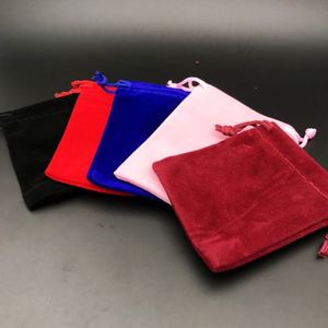 Sac en velours personnalisé avec logo, sac à cordon en velours coloré pour l'emballage de bijoux et les cadeaux de mariage - Product Image 2