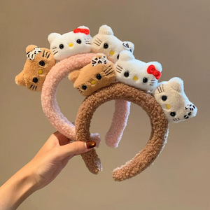 Bandeau en peluche avec oreilles de chat pour femmes et filles, bandeau moelleux style sherpa avec nœud ; Comprend 3 motifs de chats adorables - Product Image 6