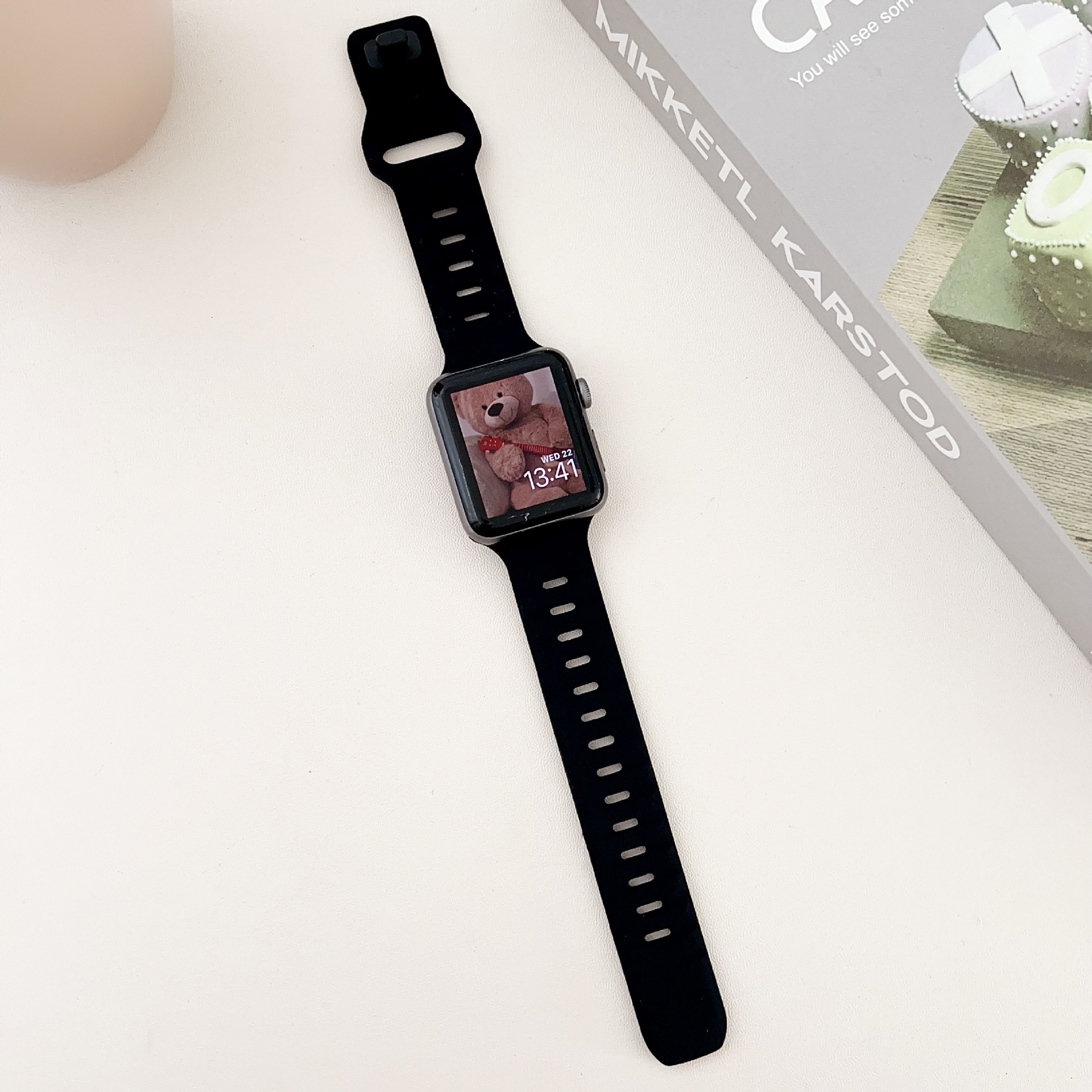 สีดำคลาสสิก