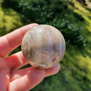 Sphères de cristal de pierre de soleil bleue et de pierre de lune polies de haute qualité avec or pour la méditation et la décoration en cristal - Product Image 2