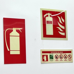 ملصق مطفأة حريق مخصص من البي في سي، لافتات مطفأة حريق مضيئة، لوحة إشارة مضيئة لمطفأة الحريق على الجدار - Product Image 4