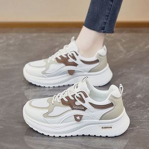 รองเท้าผ้าใบตาข่ายระบายอากาศสำหรับผู้หญิงปี 2026 |   รองเท้าทรง Chunky Dad Shoes น้ำหนักเบา |   รองเท้าวิ่งสีขาวพื้นนุ่มสำหรับฤดูร้อน - Product Image 1