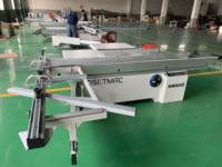 Scie à panneaux verticale multifonction OSETMAC 5,5 kW haute précision pour la découpe du bois