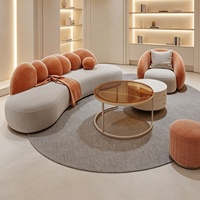 Canapé sectionnel de luxe en velours trois places avec rembourrage en éponge pour salon de beauté et espace de réception de magasin de vêtements, design moderne