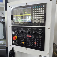 Centro de Mecanizado CNC Vertical de Servicio Mediano VMC855 Tipo Caja, Mesa de Trabajo de 800*550mm, BT40 24T, Fresadora de Metal y Acero, ATC, Control GSK