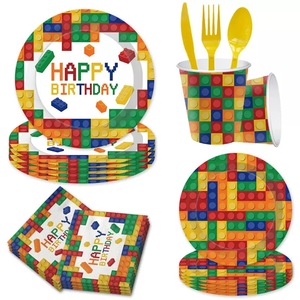 Assiettes jetables biodégradables pour <span class=keywords><strong>anniversaire</strong></span>, ensemble de 9 pièces comprenant un plateau en papier, des gobelets, des serviettes, une nappe et des fournitures - Product Image 3
