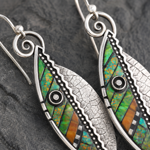 Orecchini e Collana Creativi a Forma di Foglia Dentellata Colorata, Gioielli Vintage da Donna per Uso Quotidiano e Regalo - Product Image 6