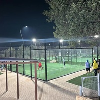 Baleine Sports Mobile Padel Court de tennis Système d'installation pour une personne Gain de temps Conception pour les petites entreprises