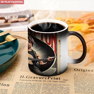 Mug en céramique noir givré 11 oz, tasse magique changeant de couleur à la chaleur, design antidérapant pour la maison - Product Image 5