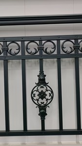 Pannello di Recinzione a Griglia in Acciaio e Ferro Battuto, Recinzione Ornamentale per Piscina in Alluminio con Picchetti, Inclinazione Regolabile per Giardino - Product Image 5