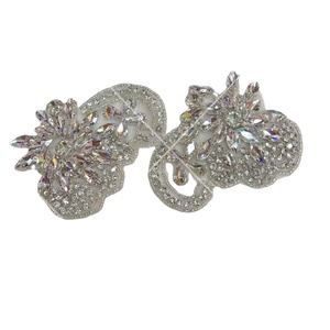 Vestido de novia de diamantes con patrón floral, diamantes de imitación de cristal cosidos y corpiño con cuentas, diamantes de imitación sueltos hechos de vidrio - Product Image 3