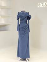 Élégante Robe Jalabiya de Dubaï 2026, Robe de Soirée Modeste pour l'Aïd avec Détail de Col en Satin Bleu et Manches Ornées de Cristaux Ramanda