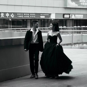 Black Sweetheart Neck Chiffon Ball Gown Wedding Dress Empire Waistline For Outdoor Portrait Photography - Product Image 2