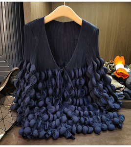 Blusa tipo cárdigan corta plisada con diseño de burbujas, versátil y con lazo, nueva colección de otoño para mujer, a la moda. - Product Image 3