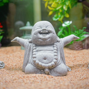 Adorno Creativo para Pecera de Plástico Ecológico de Alta Calidad con Diseño de Monje Zen - Product Image 3