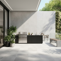 Cuisine extérieure modulaire moderne en aluminium à assembler soi-même avec grill, évier, robinet, rangement, dosseret et tiroir coulissant pour villa