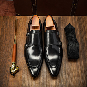 Nouvelles chaussures en cuir pour hommes à bout pointu et à bouton latéral de haute qualité, au style tendance, adaptées à la fois au style professionnel et décontracté - Product Image 6