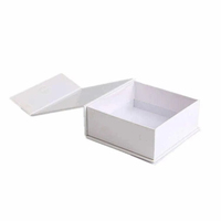 Boîtes cadeaux rigides magnétiques personnalisées en carton avec gaufrage, revêtement UV et pelliculage mat, taille et couleur personnalisables, recyclables