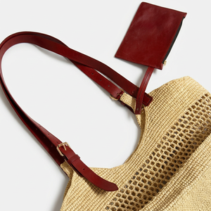 Sac à bandoulière bohème en raphia tressé fait main avec sangle en cuir camel, motif ajouré, style été, sac à main pour femme - Product Image 4